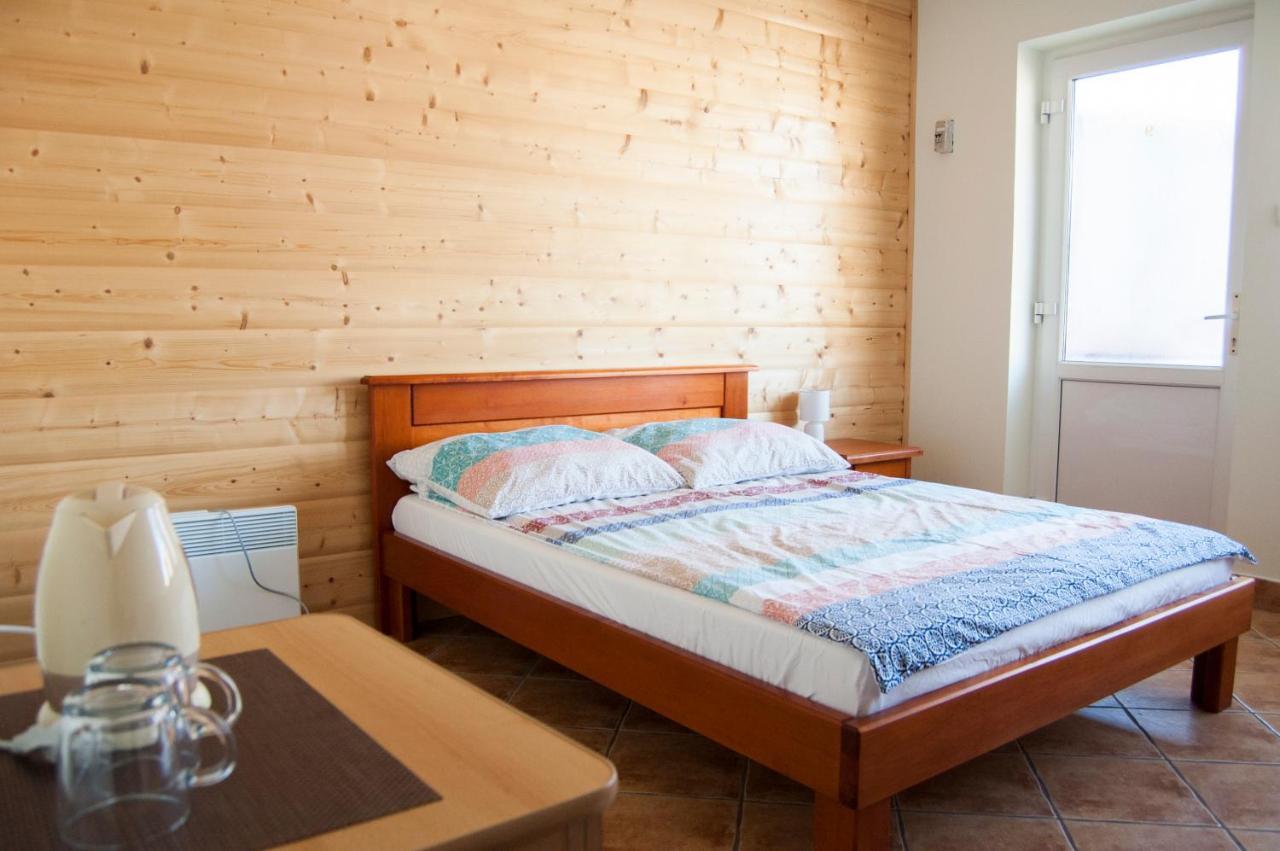 Bed And Bread Apartment Leba Exterior photo